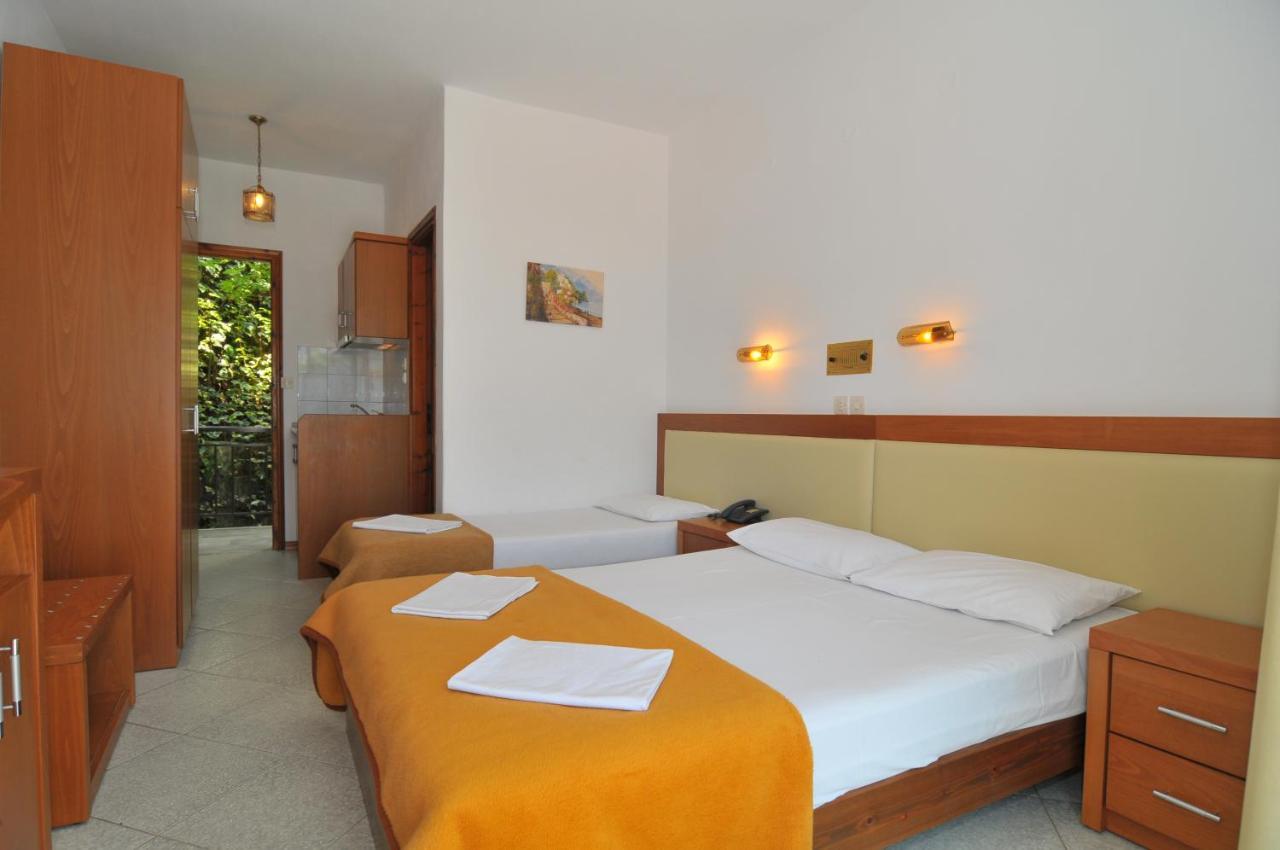 خْريسيا أموذيا Hotel Emerald المظهر الخارجي الصورة