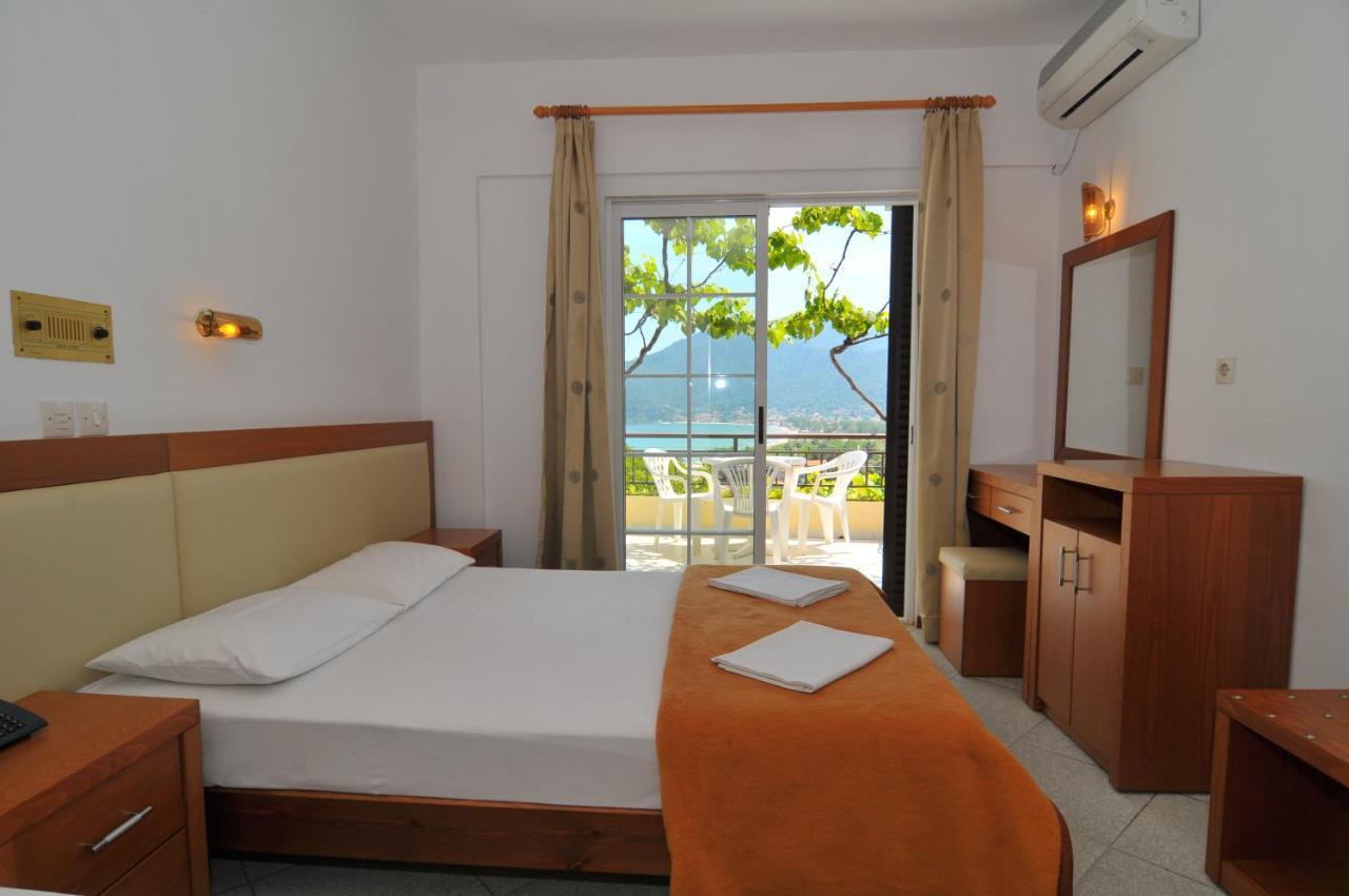 خْريسيا أموذيا Hotel Emerald المظهر الخارجي الصورة