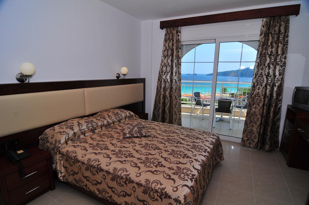 خْريسيا أموذيا Hotel Emerald المظهر الخارجي الصورة
