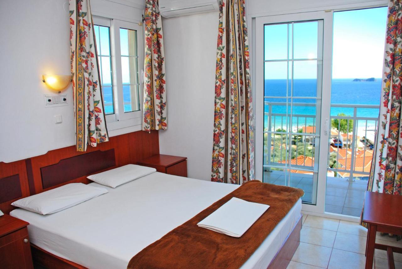 خْريسيا أموذيا Hotel Emerald الغرفة الصورة